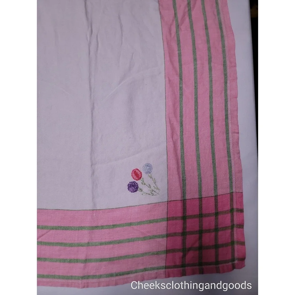 Vintage Hand Embroidered Linen Card Tablecloth 44.5'x43.5